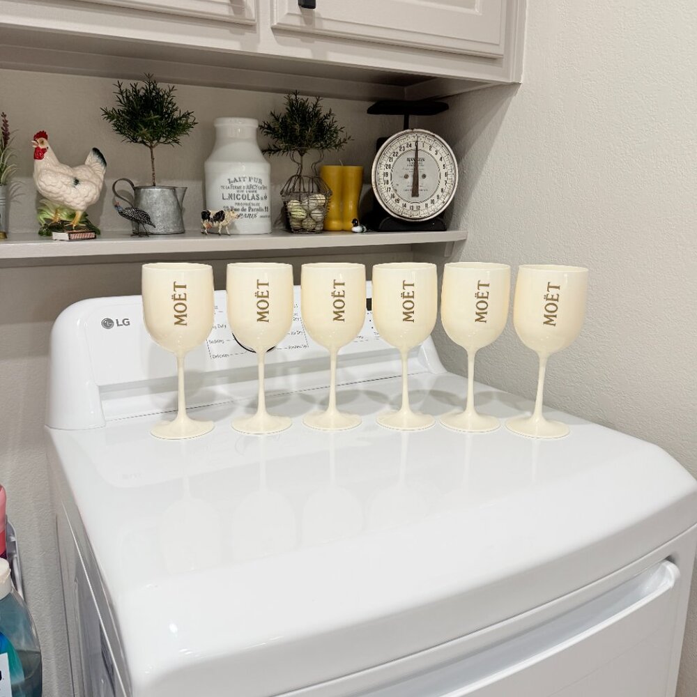 6 Vintage Moet & Chandon Ice Imperial Cream & Gold Acrylic Champagne Goblets - Picture 7 of 17